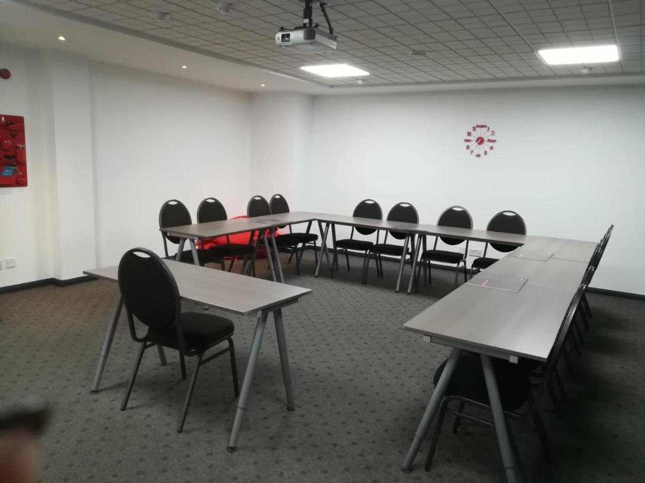 Ibis Chesterfield North - Barlborough Ngoại thất bức ảnh